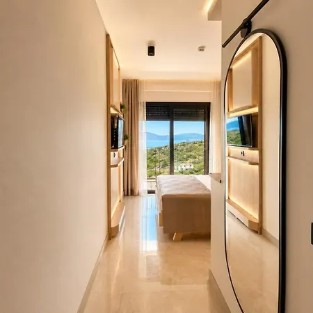 Egeria Hotel *